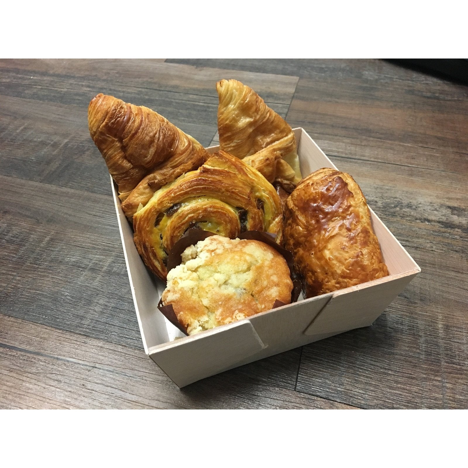 7" x 7" x 3" Fixed Side Balsa Wood Tray With 1/2 Diagonal Partition (10 count Retail Pack)-VerTerra Dinnerware