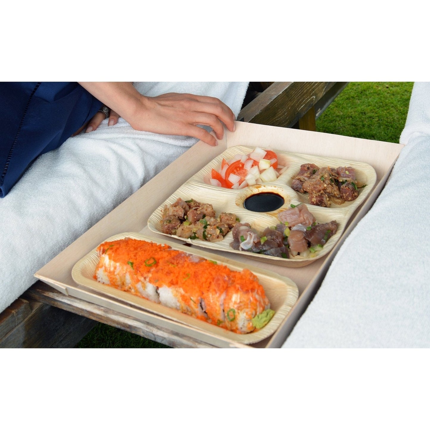 9" x 9" - 5 Compartment Palm Leaf Plate (25 Count Retail Pack)-VerTerra Dinnerware