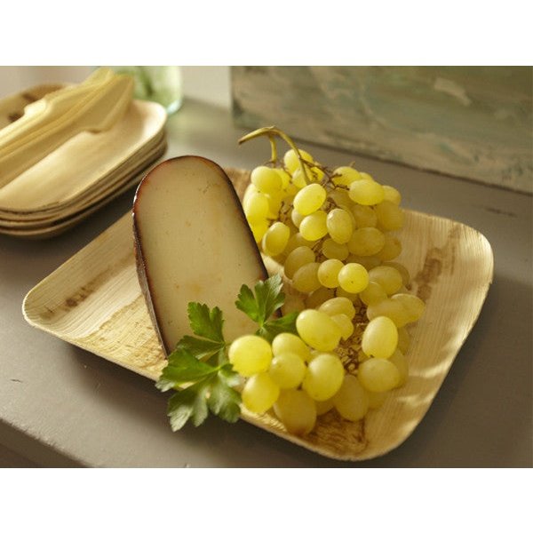 7" x 8.5" Palm Leaf Plates (25 count Retail Pack)-VerTerra Dinnerware