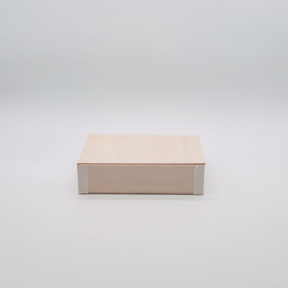 6"x8"x2" Vento Balsa Wood Collapsible Box with Attached Lid and 3 Dividers